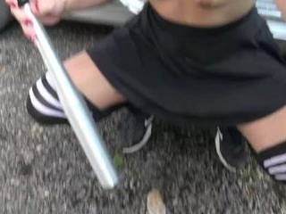 Дрочит пизду на камеру порно
